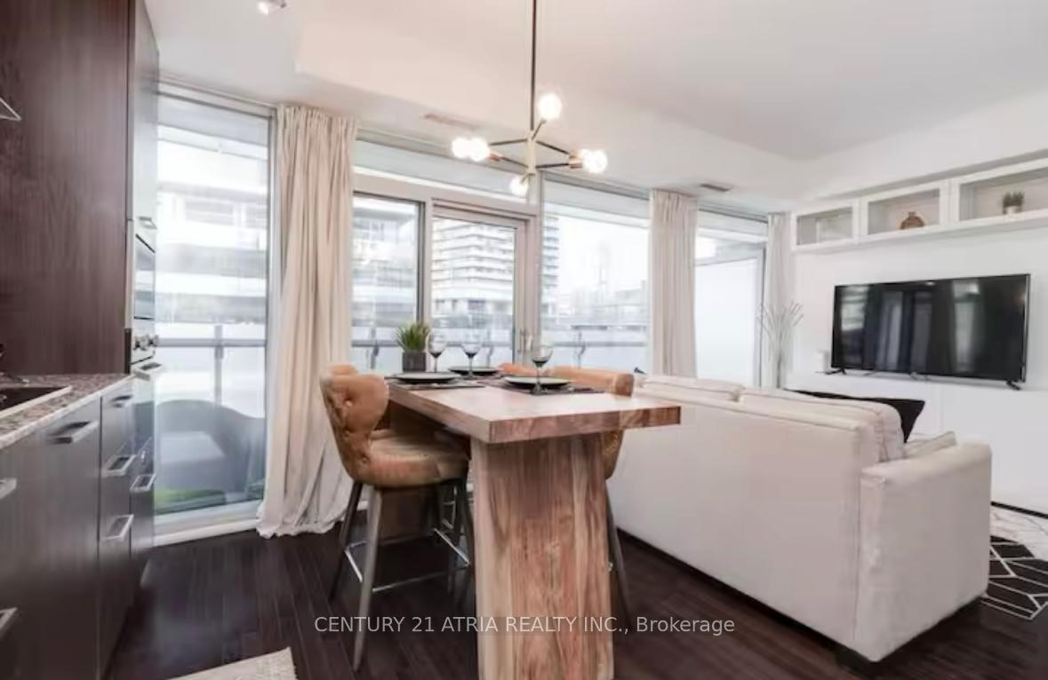 512 - 14 York Street Toronto Ontario Canada Sale residential Tom Leung Century 21 Atria Realty Inc., Brokerage*