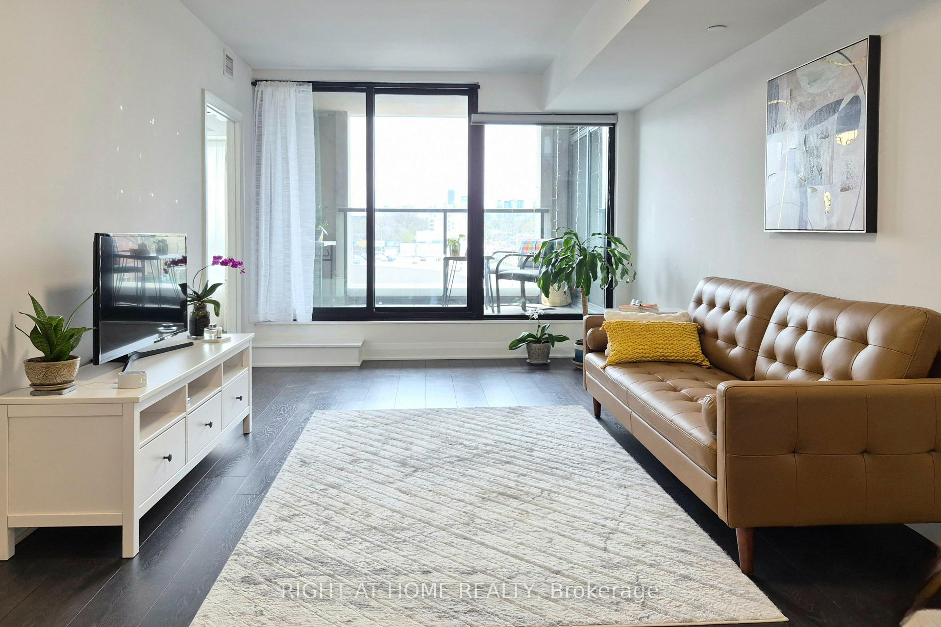 319 - 33 Frederick Todd Way W Toronto Ontario Canada Sale residential Slavisa (Sasha) Garaca Right at Home Realty, Brokerage*