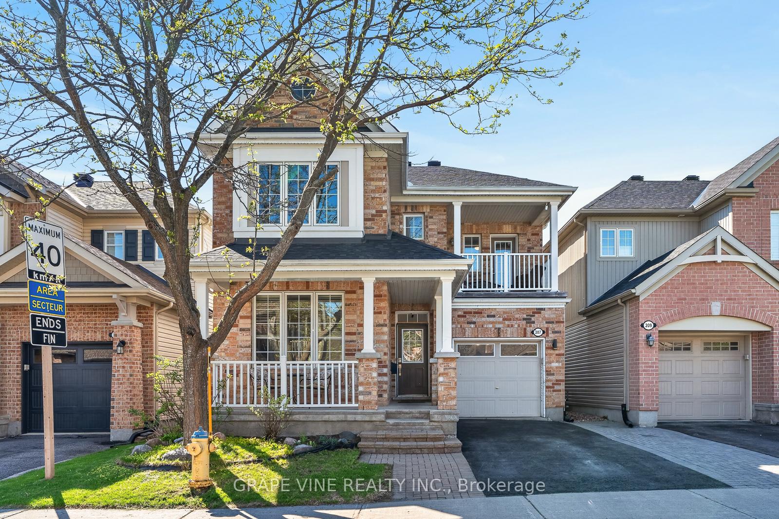 207 Mistral Way Ottawa Ontario Canada Sale residential Hisham Abdalla Royal Star Realty Inc., Brokerage*