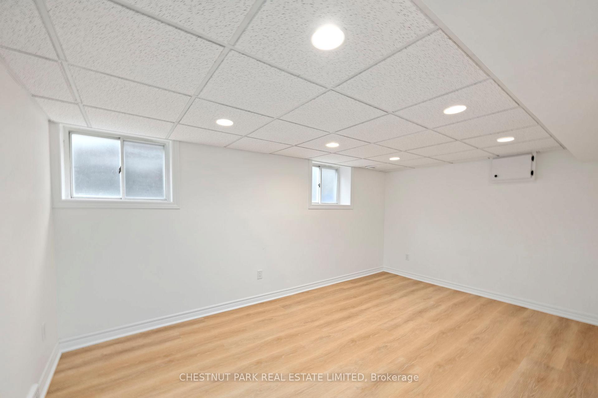 3 Bedroom Single Family Home/House's Image 11