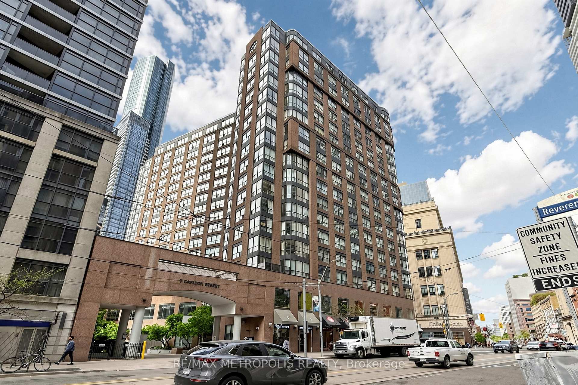 311 - 7 Carlton Street Toronto Ontario Canada Sale residential DIPEN PATEL RE/MAX Metropolis Realty Brokerage*