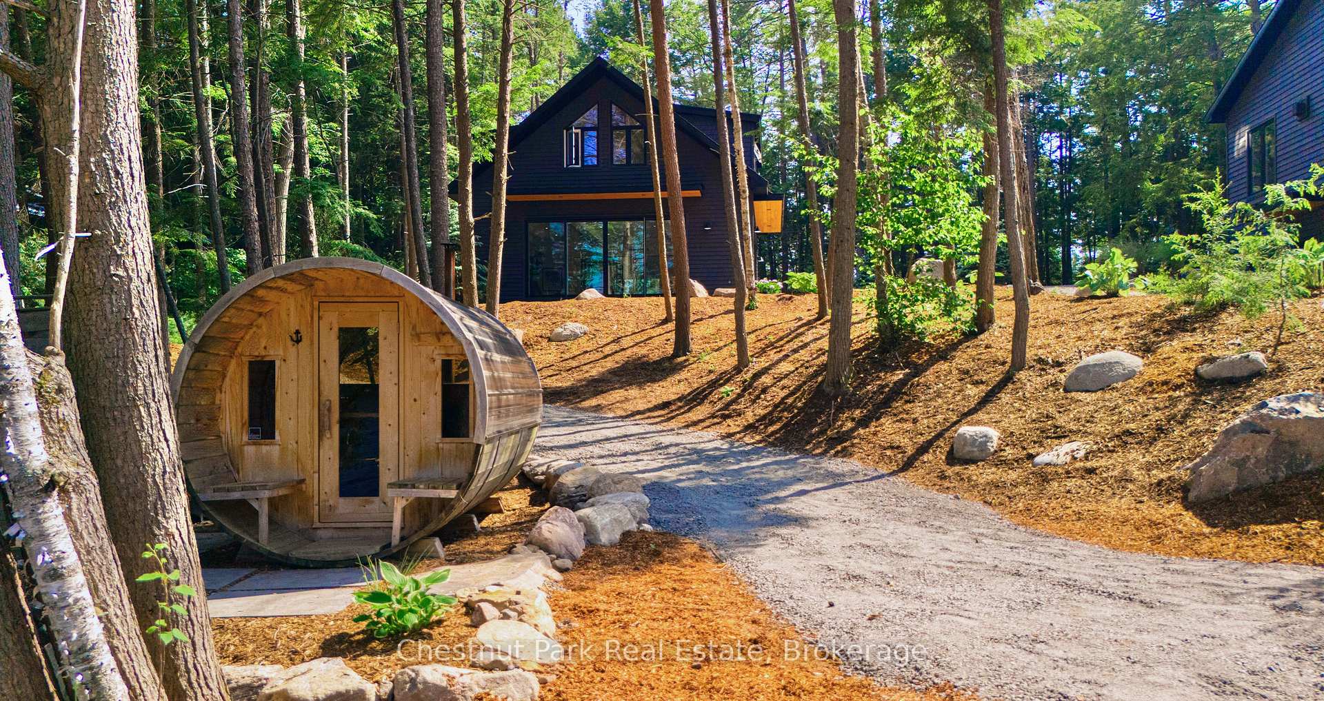 7 Bedroom Single Family Home/House's Image 40