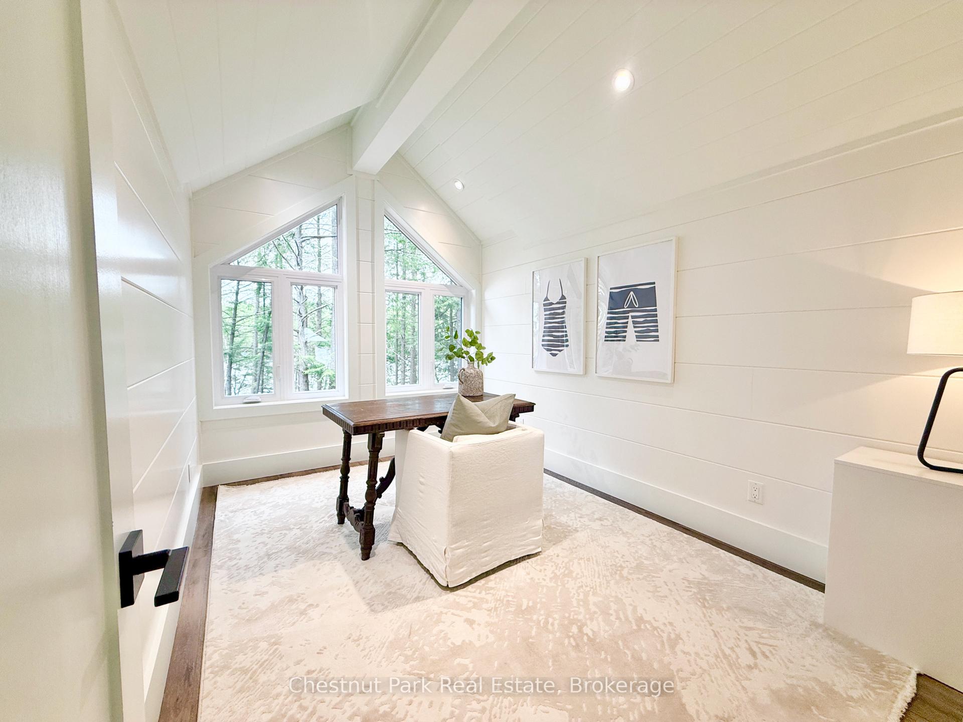 7 Bedroom Single Family Home/House's Image 36