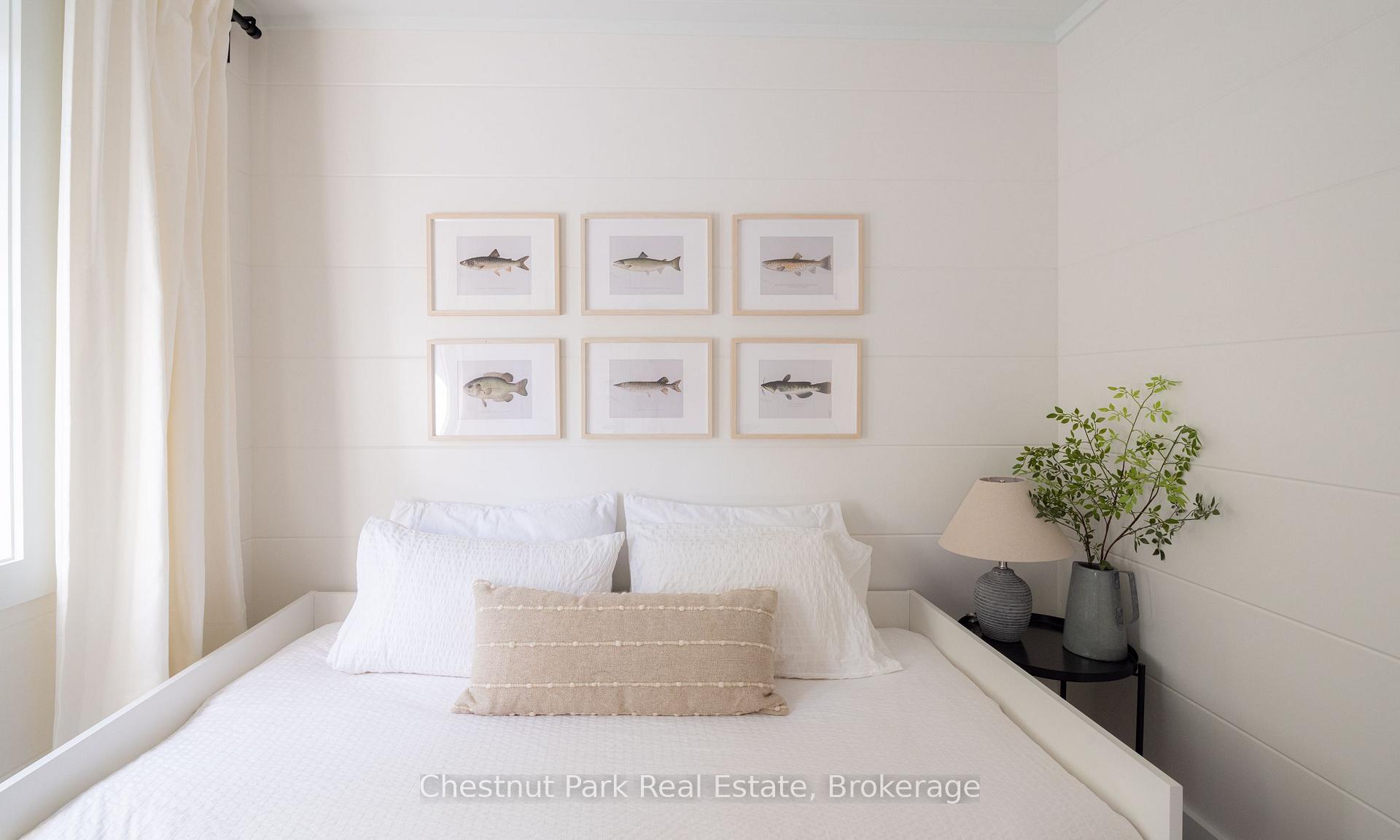 7 Bedroom Single Family Home/House's Image 25