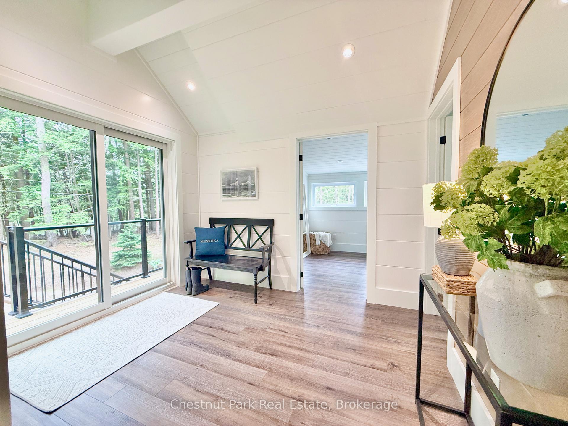 7 Bedroom Single Family Home/House's Image 38