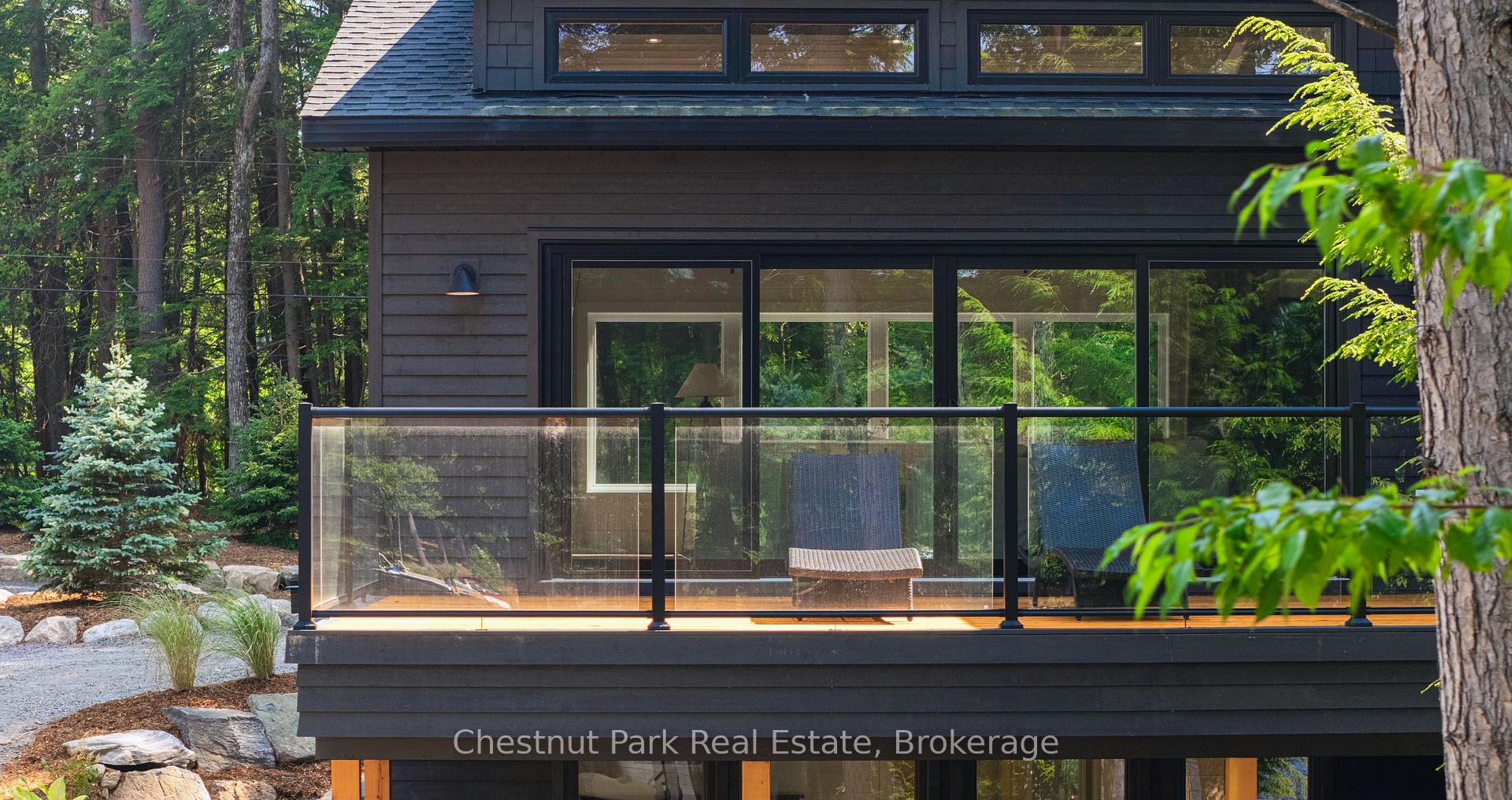 7 Bedroom Single Family Home/House's Image 6