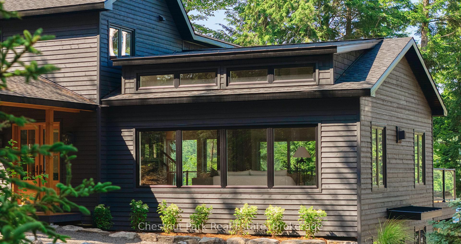 7 Bedroom Single Family Home/House's Image 7