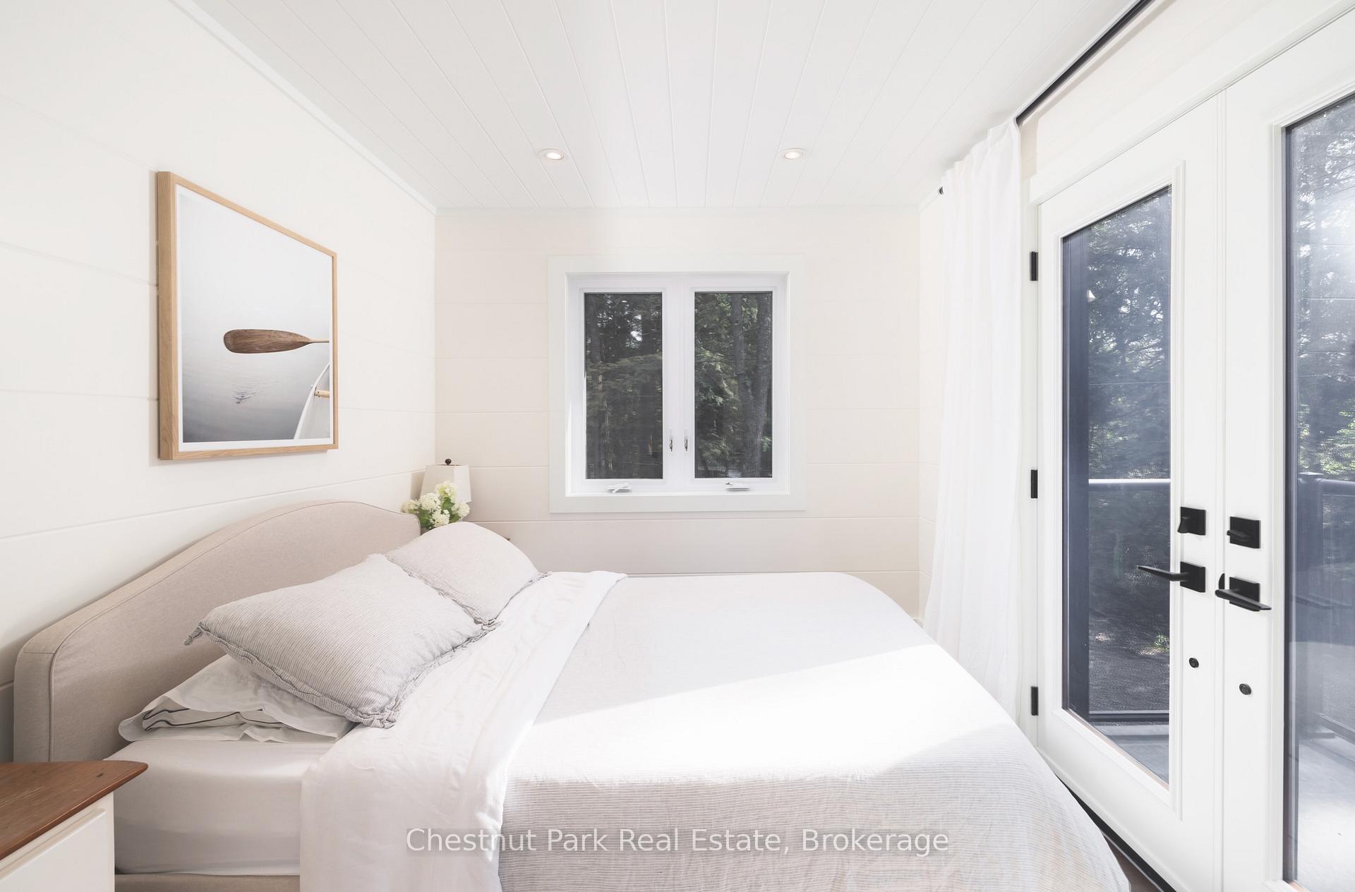 7 Bedroom Single Family Home/House's Image 24