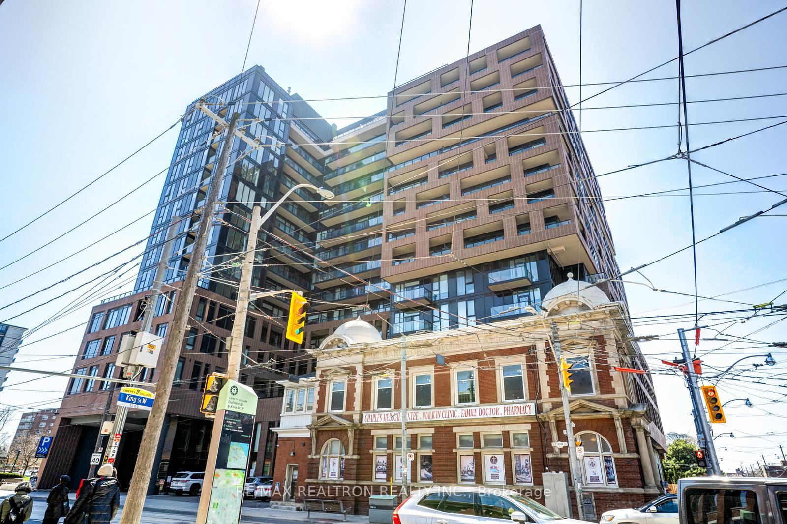 Lower Penthouse - 270 Dufferin Street Toronto Ontario Canada Rent residential RON COMMODORE RE/MAX Realtron Realty, Inc. Brokerage*