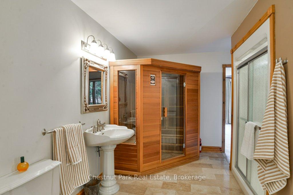 4 Bedroom Single Family Home/House's Image 17