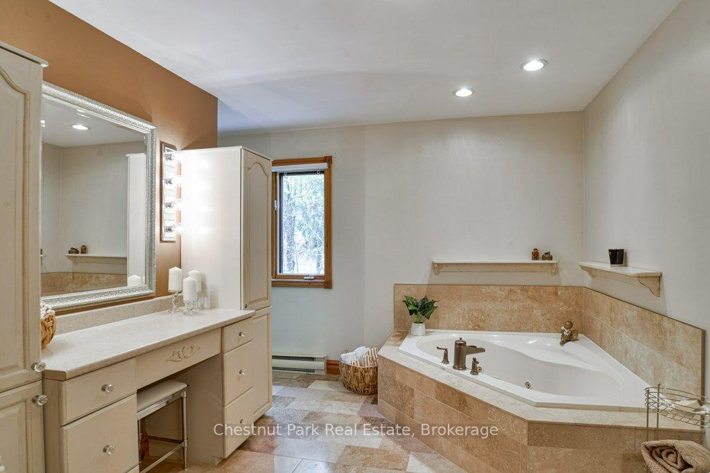 4 Bedroom Single Family Home/House's Image 16