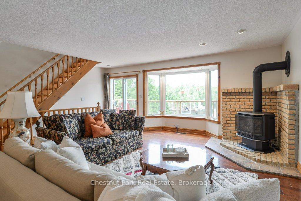4 Bedroom Single Family Home/House's Image 4