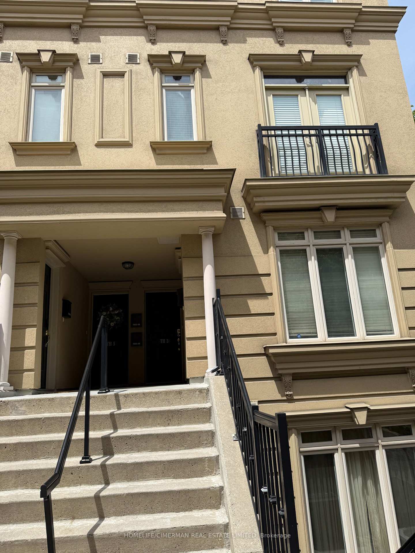 TH 2 - 98 Carr Street Toronto Ontario Canada Rent residential Leon Schaumer HomeLife/Cimerman Real Estate Ltd., Brokerage*