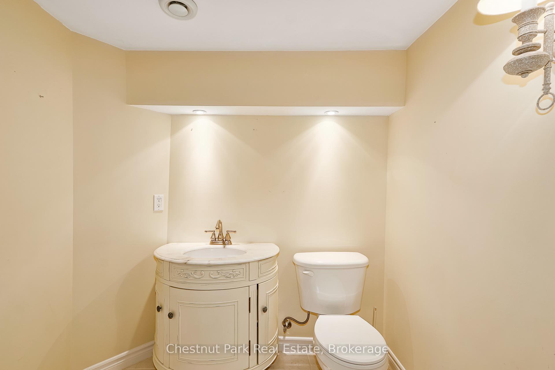 3 Bedroom Single Family Home/House's Image 35