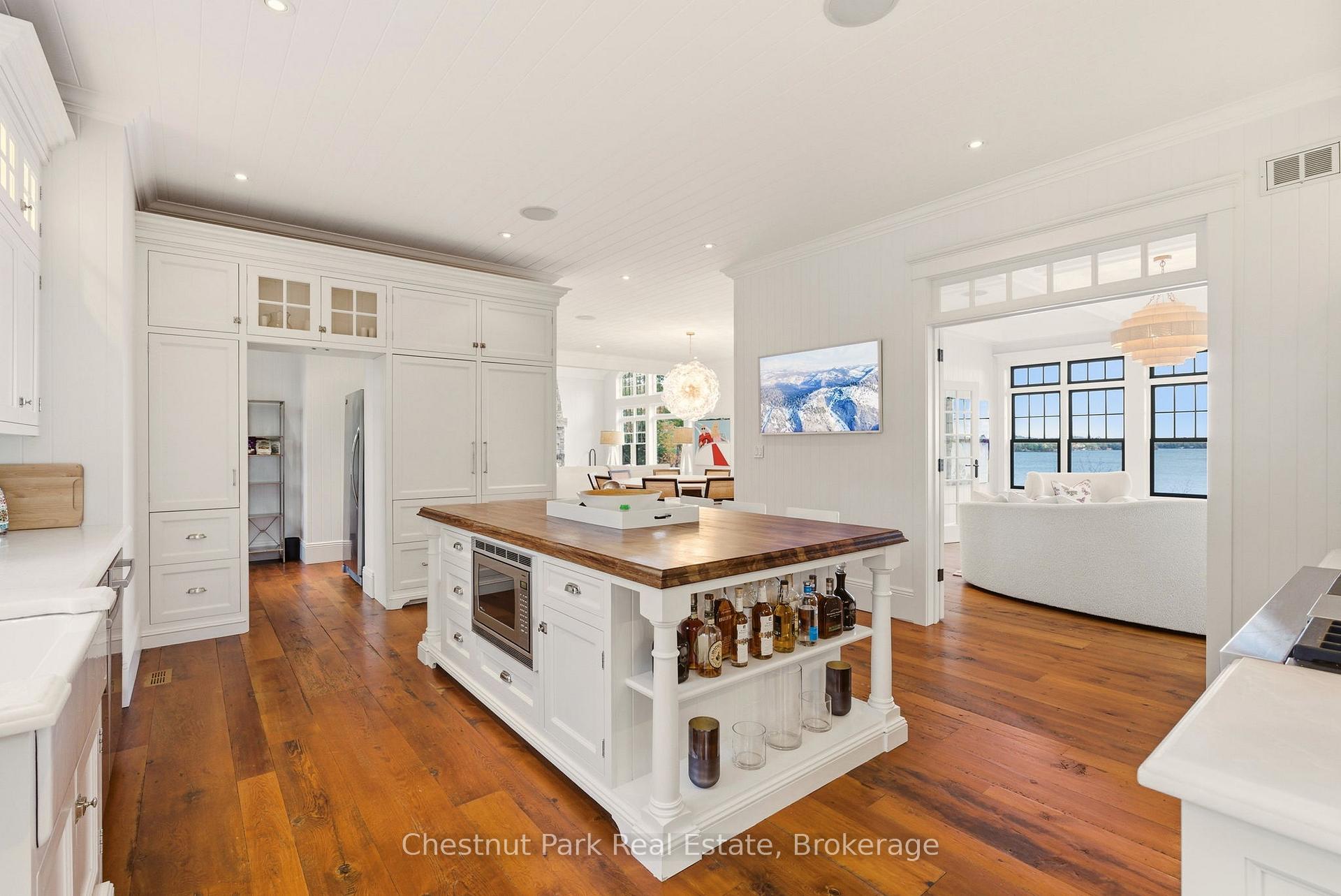 4 Bedroom Single Family Home/House's Image 9