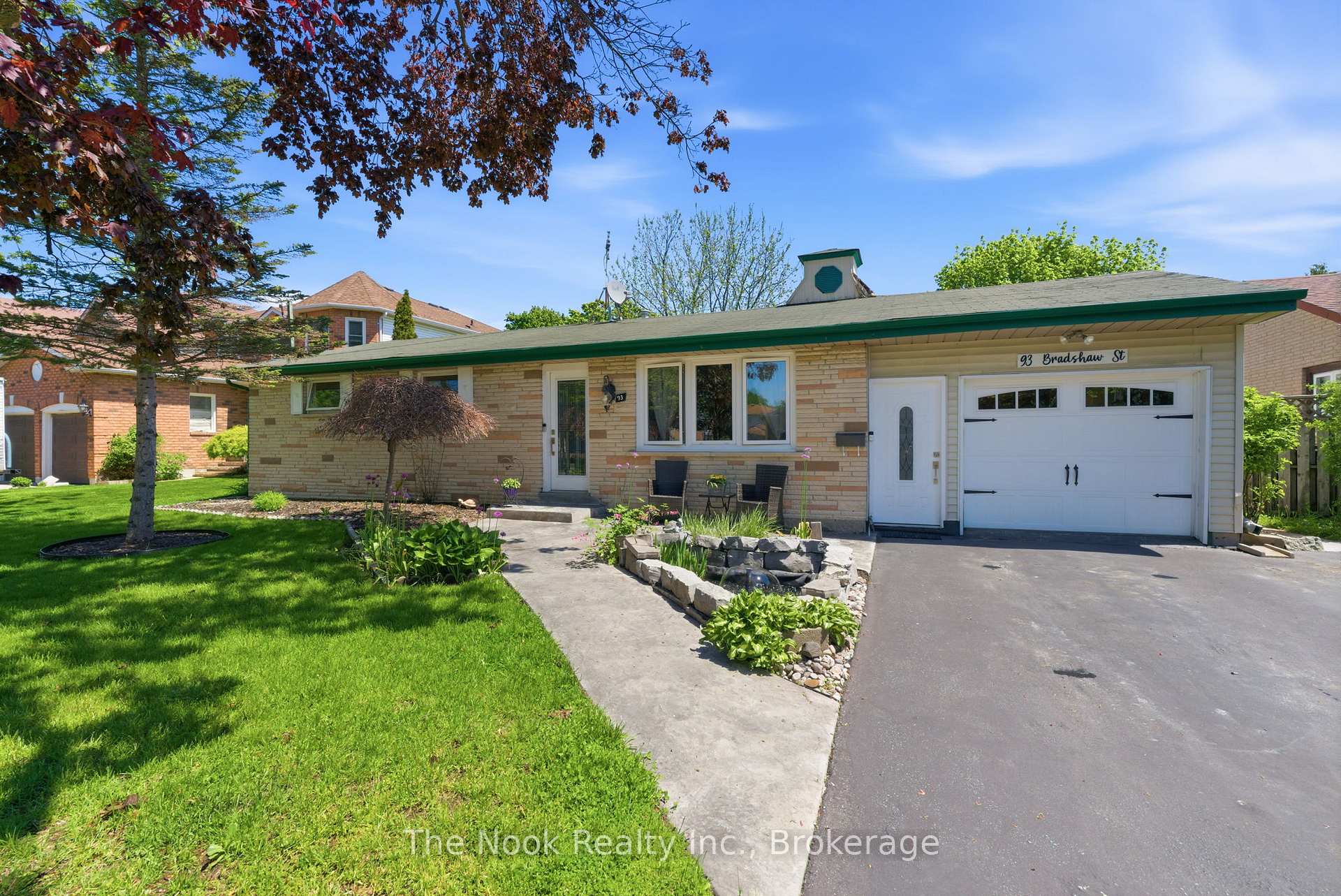 93 Bradshaw Street Clarington Ontario Canada Sale residential Durham Bungalows McROBERT REAL ESTATE GROUP