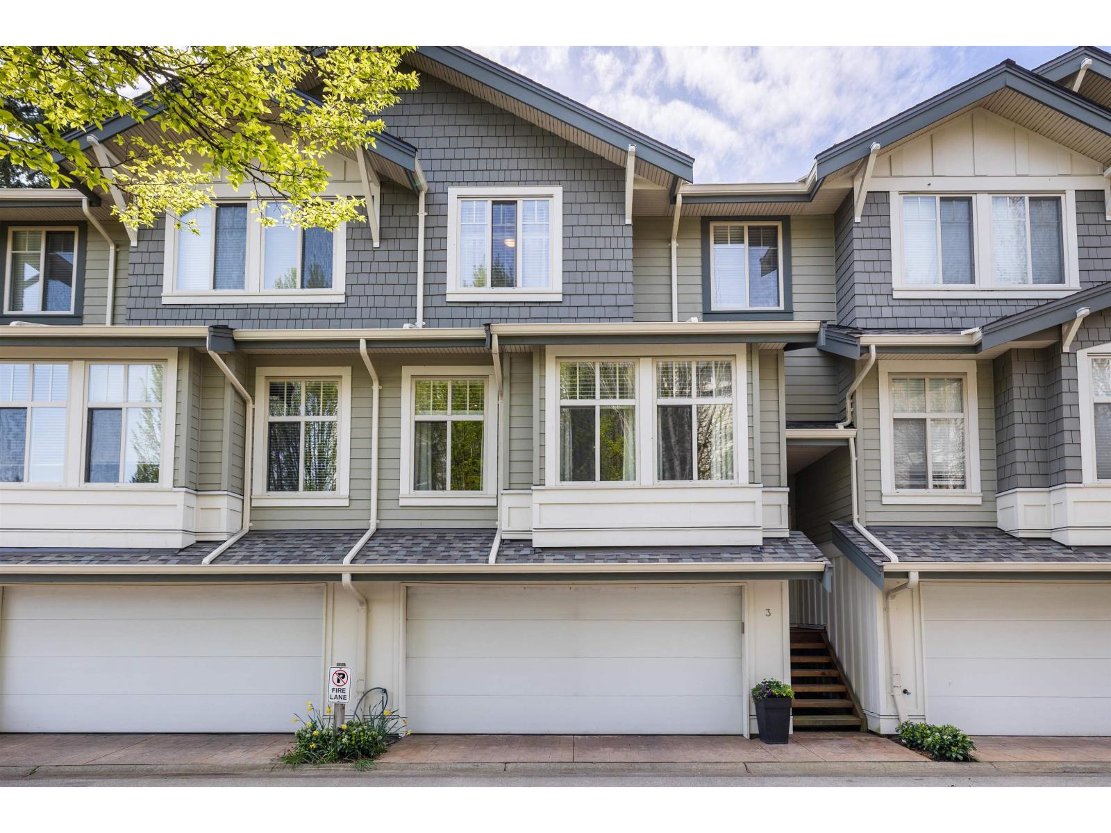3 2133 151A STREET Surrey British Columbia Canada Sale residential Gonzalo Santos PREC Real Broker B.C. Ltd.