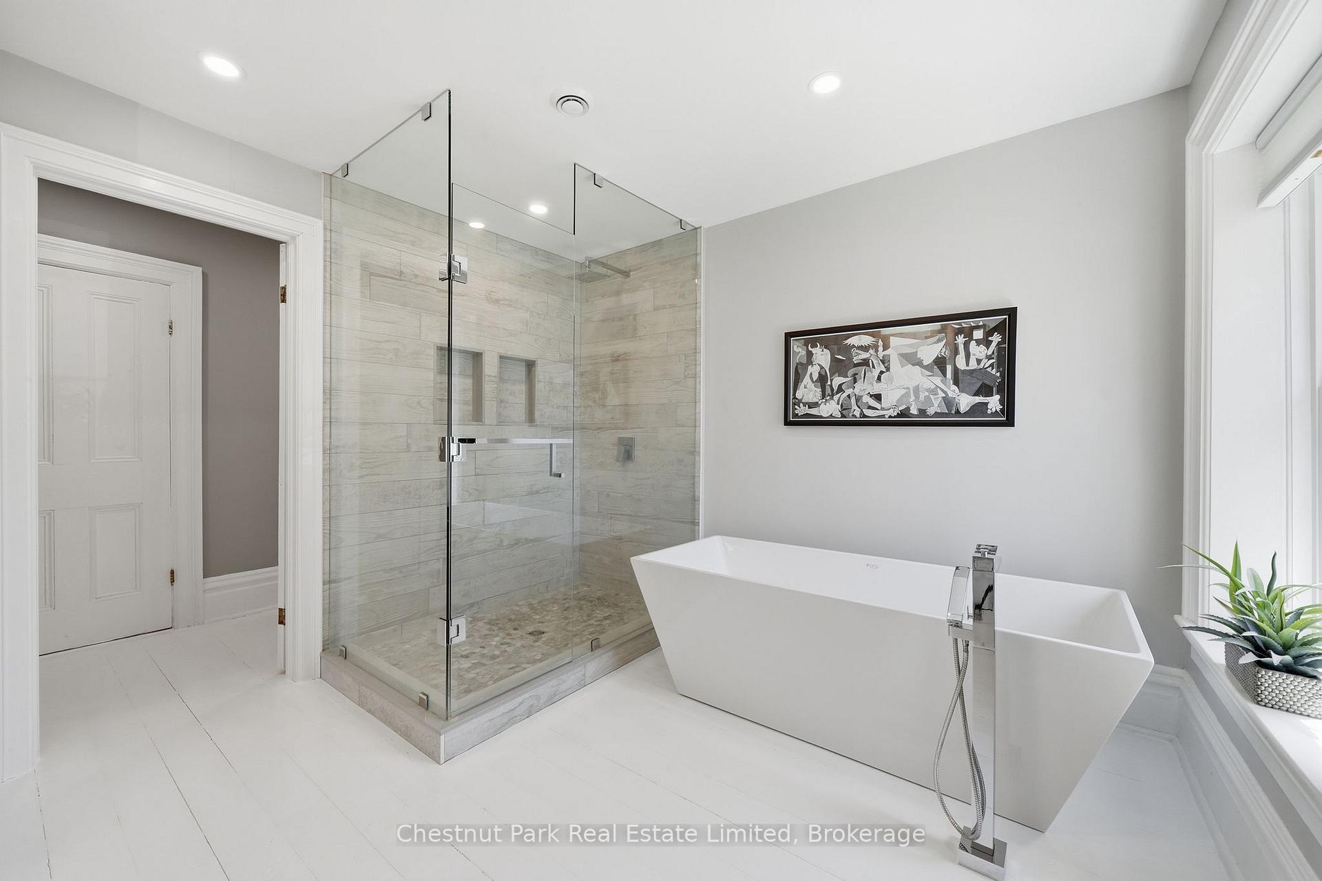 4 Bedroom Single Family Home/House's Image 37