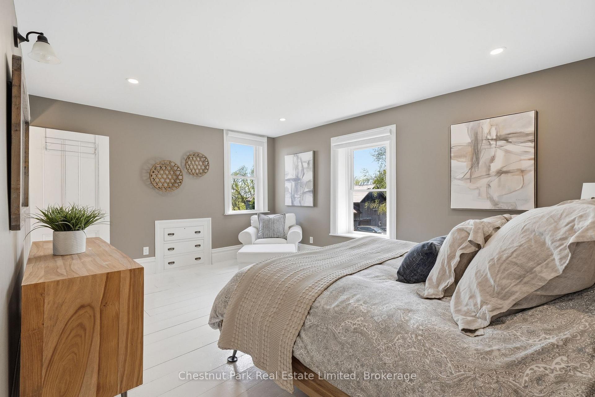 4 Bedroom Single Family Home/House's Image 34