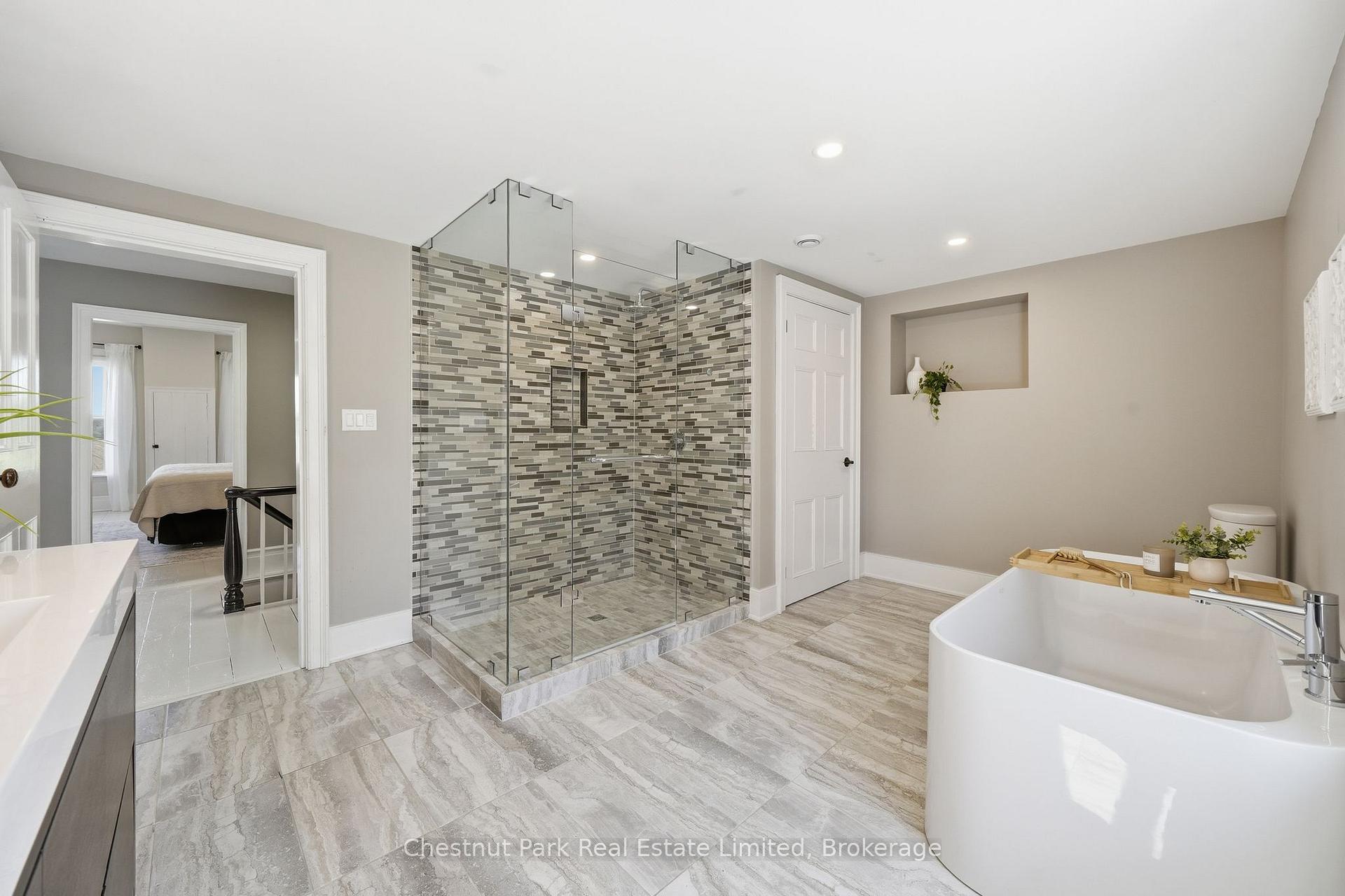 4 Bedroom Single Family Home/House's Image 31