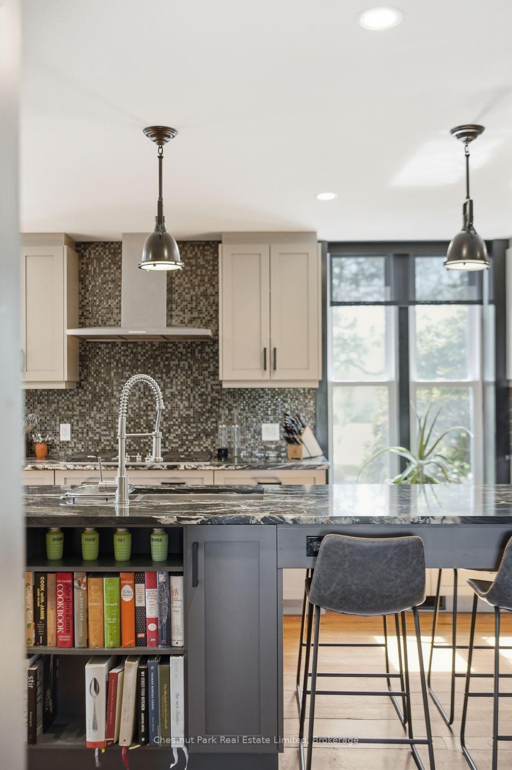 4 Bedroom Single Family Home/House's Image 16
