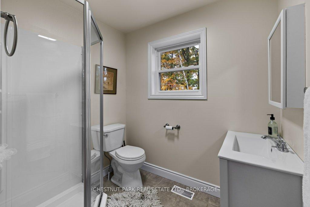 4 Bedroom Single Family Home/House's Image 18