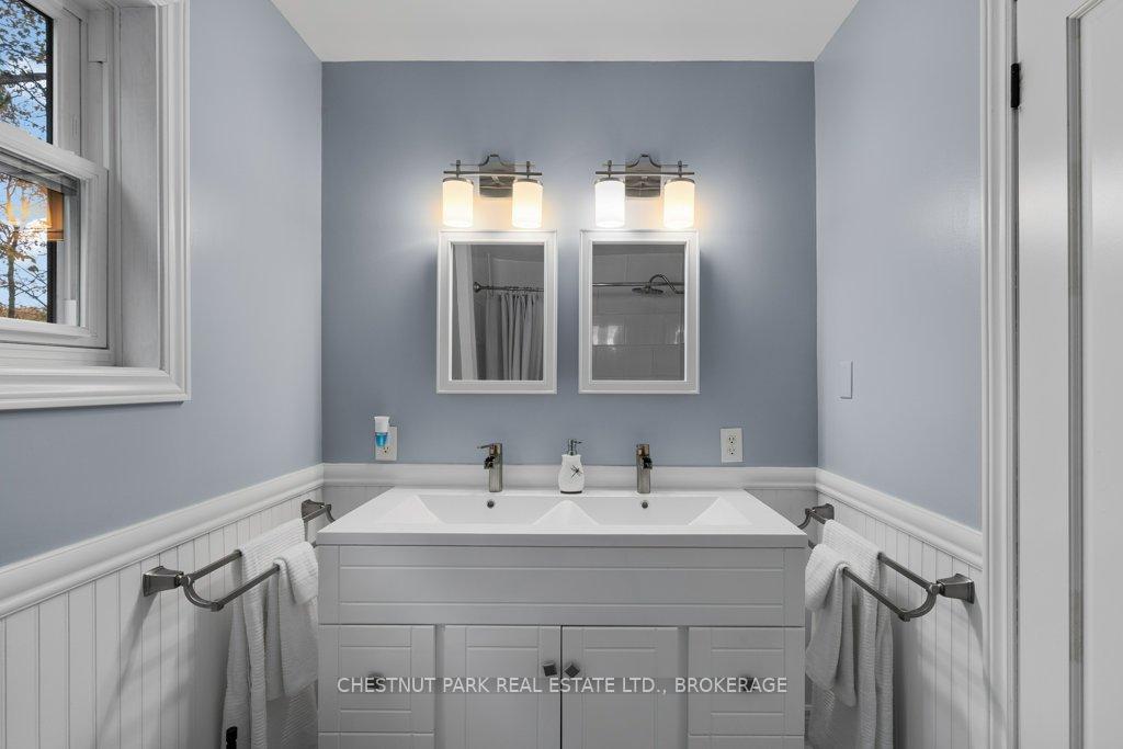 4 Bedroom Single Family Home/House's Image 15