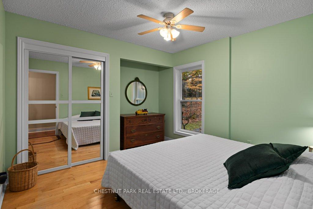 4 Bedroom Single Family Home/House's Image 11