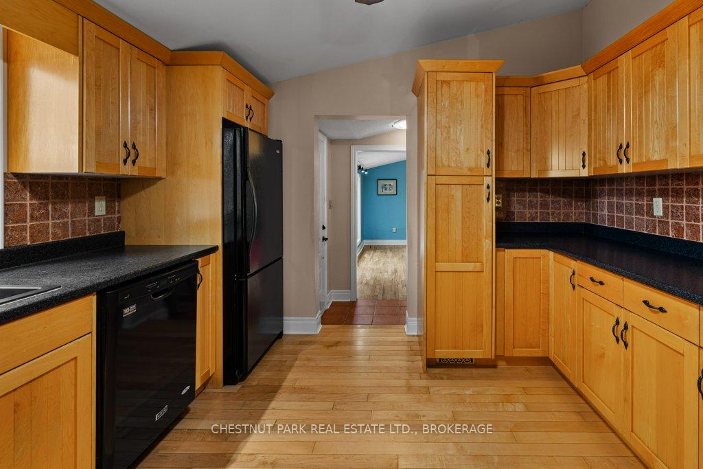 4 Bedroom Single Family Home/House's Image 7