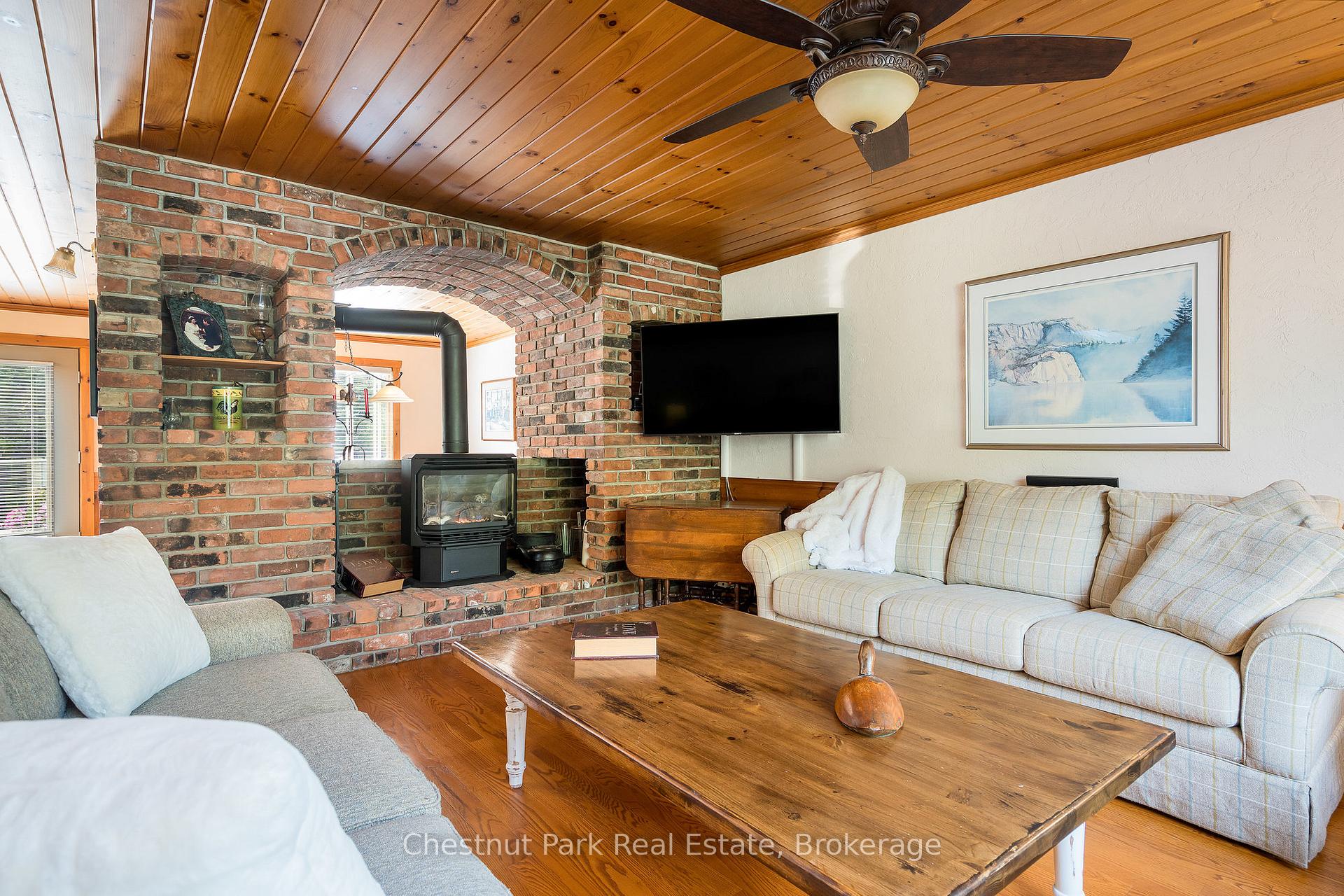 4 Bedroom Single Family Home/House's Image 10