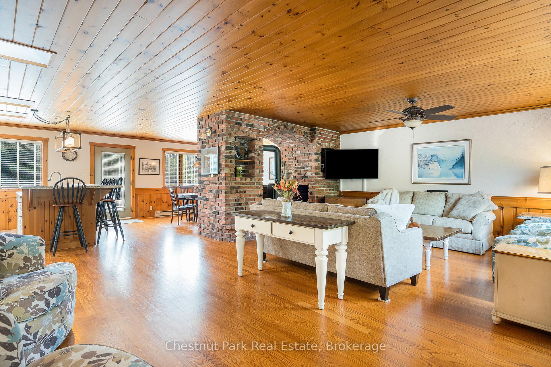 4 Bedroom Single Family Home/House's Image 9
