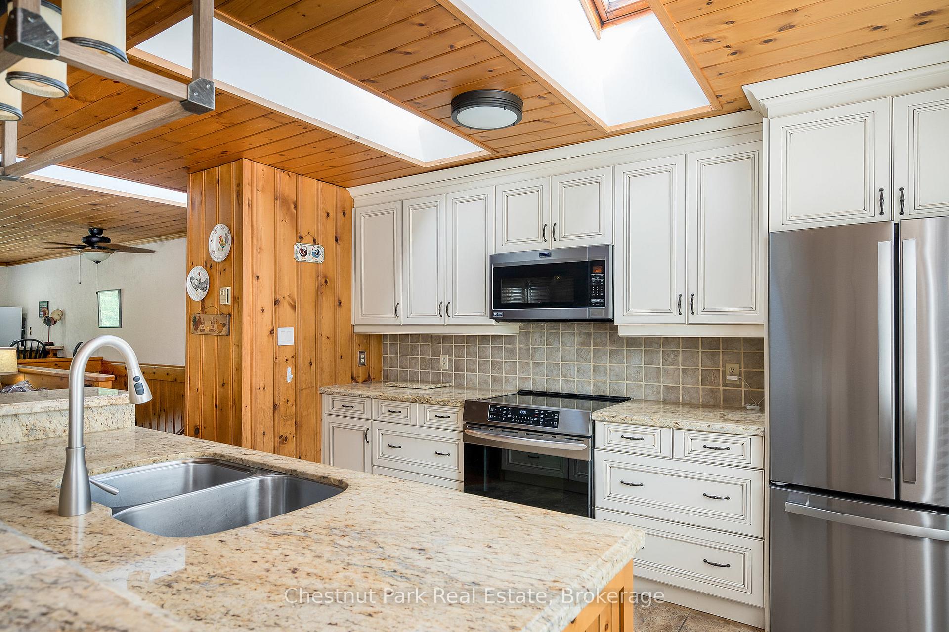 4 Bedroom Single Family Home/House's Image 16