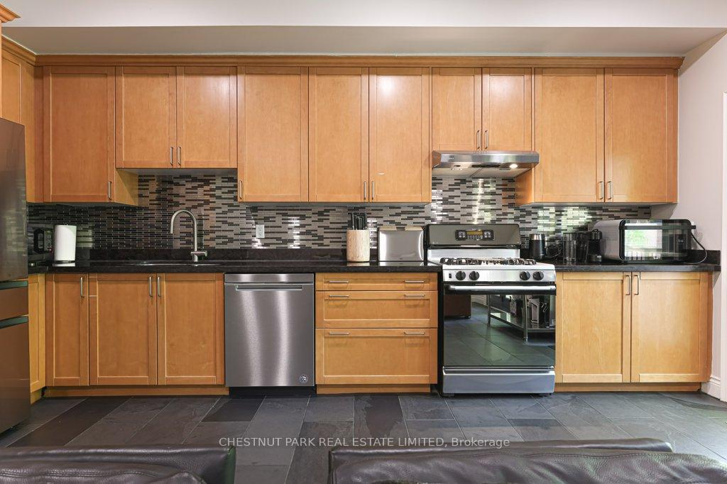 4 Bedroom Single Family Home/House's Image 8