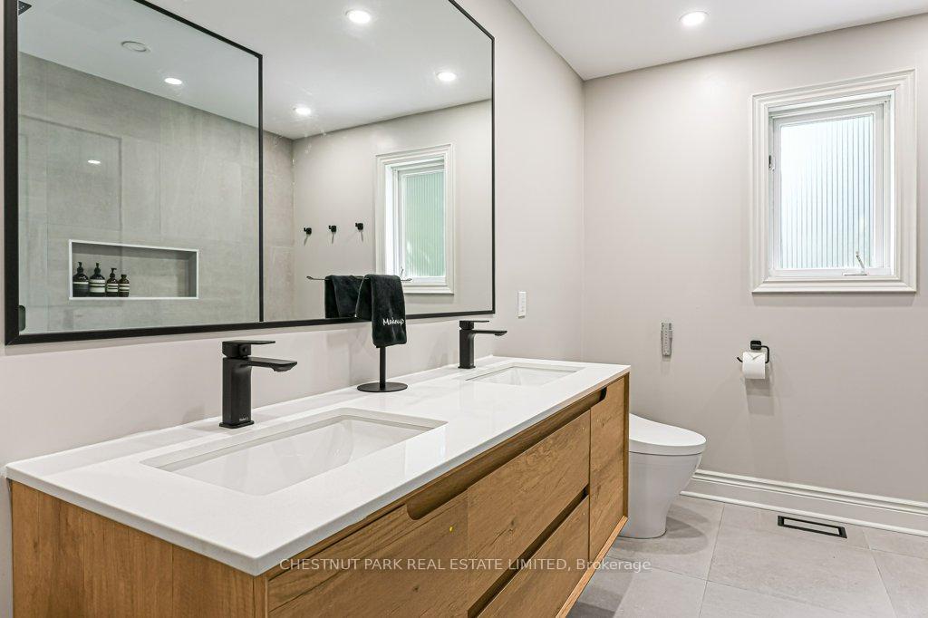 4 Bedroom Single Family Home/House's Image 15