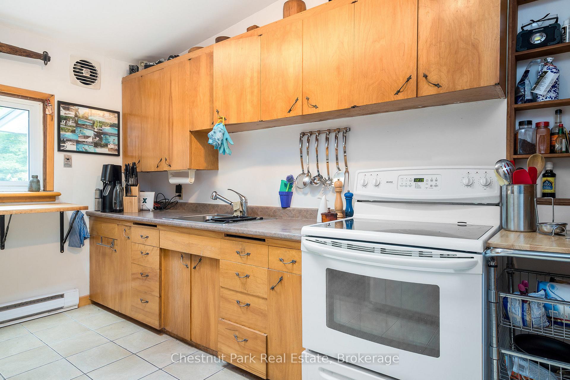 4 Bedroom Single Family Home/House's Image 25