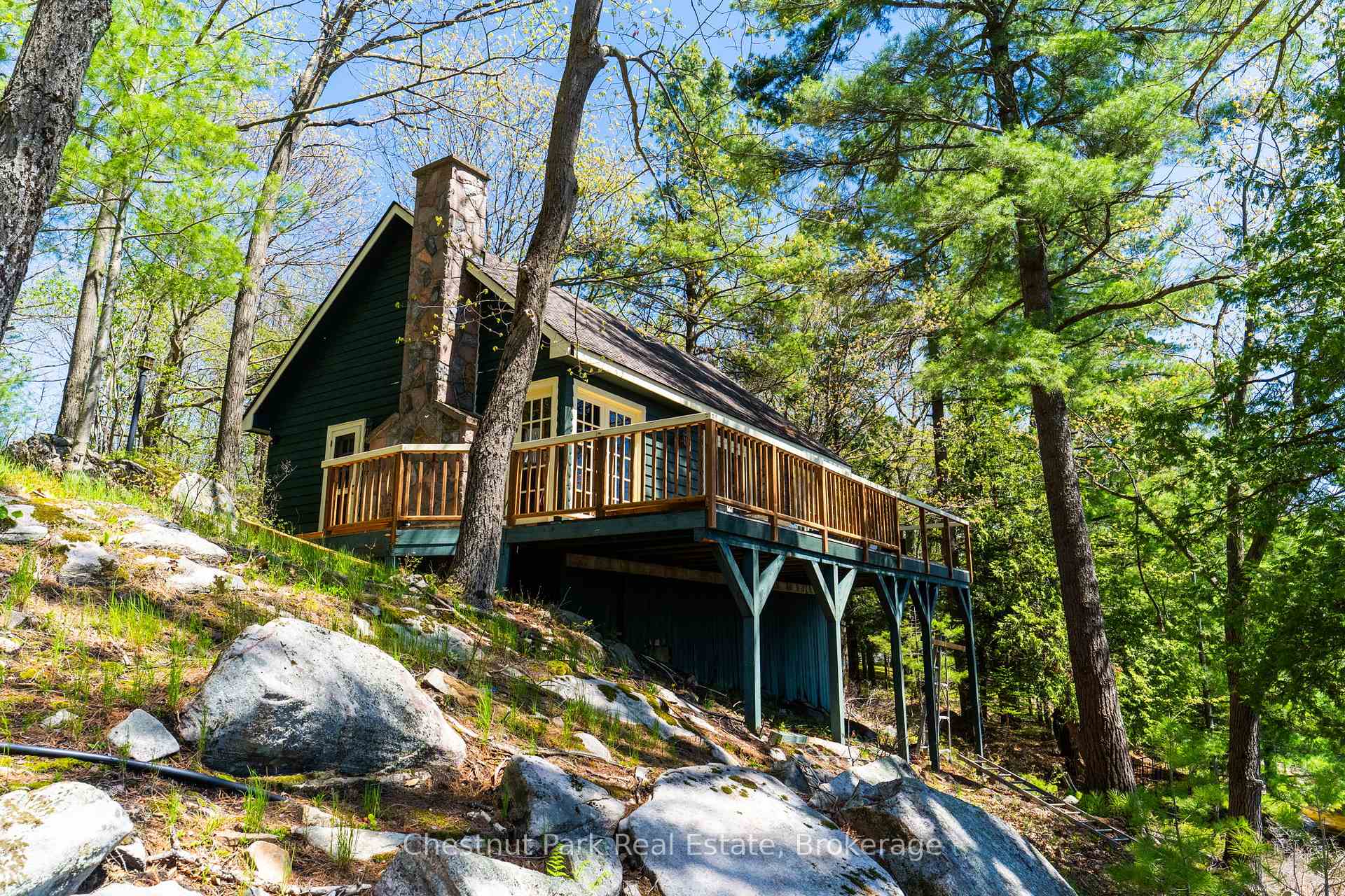 10 Bedroom Single Family Home/House's Image 26