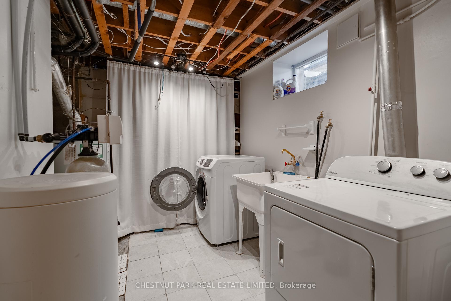4 Bedroom Single Family Home/House's Image 34