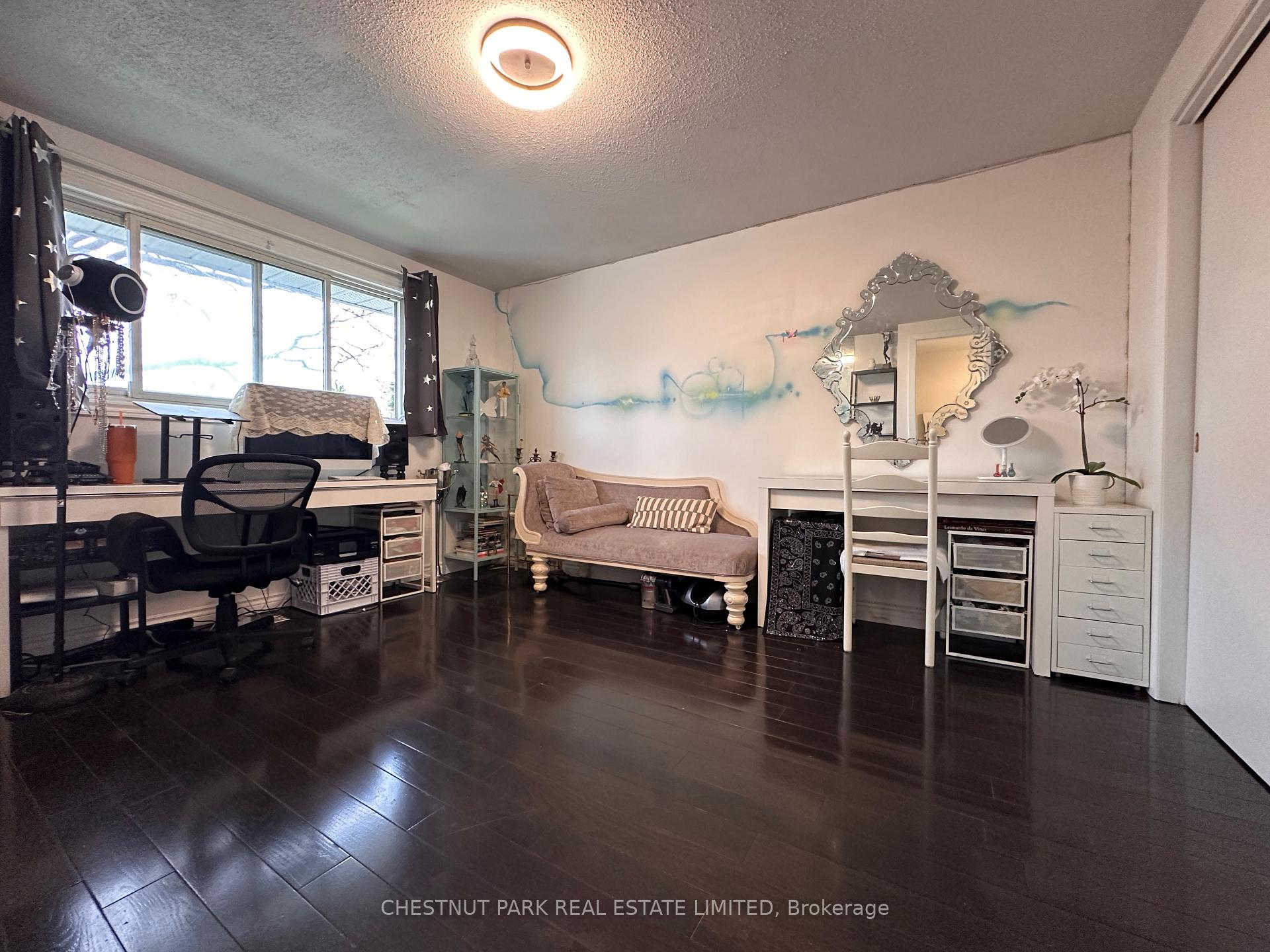4 Bedroom Single Family Home/House's Image 18