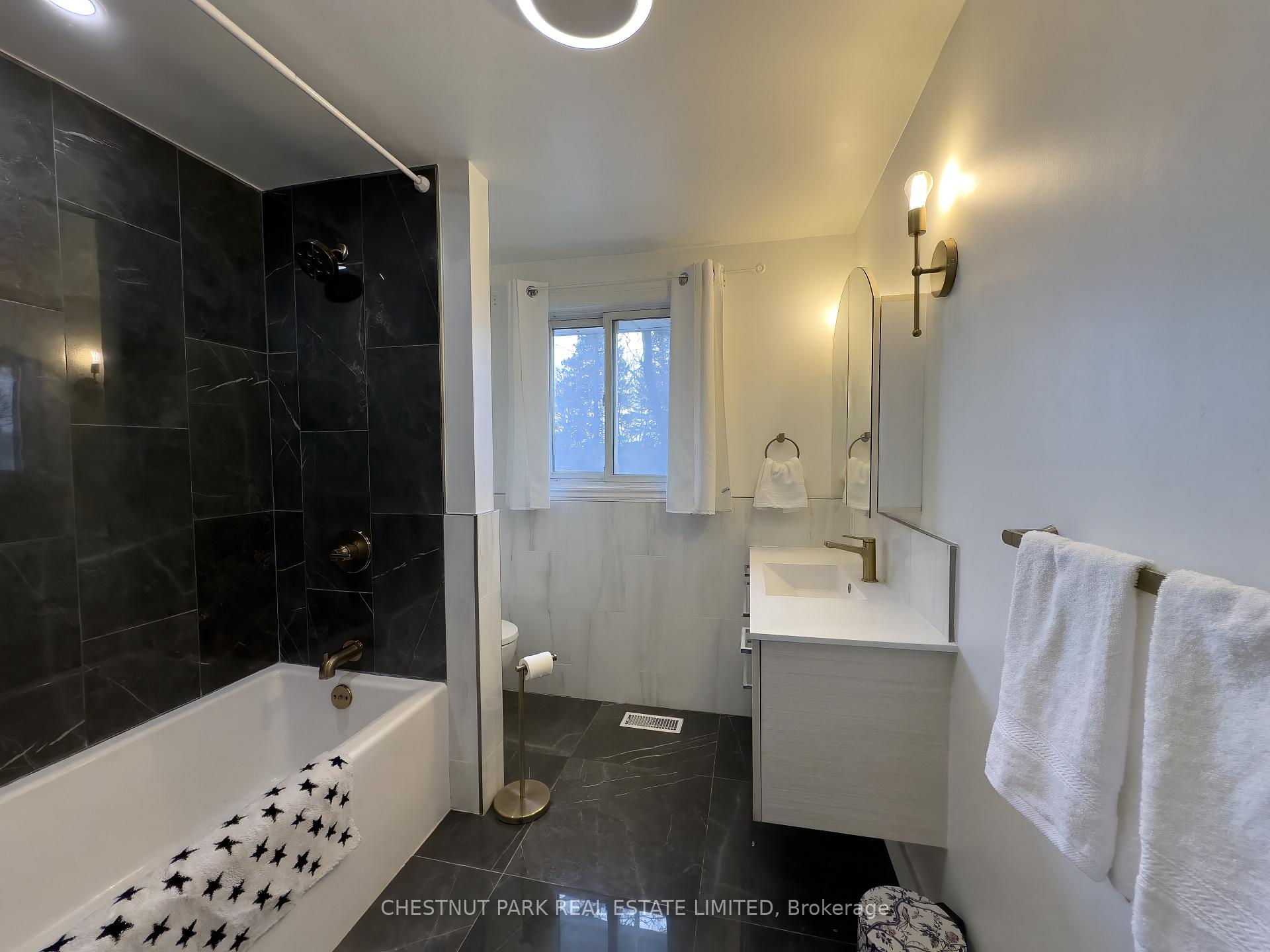 4 Bedroom Single Family Home/House's Image 24