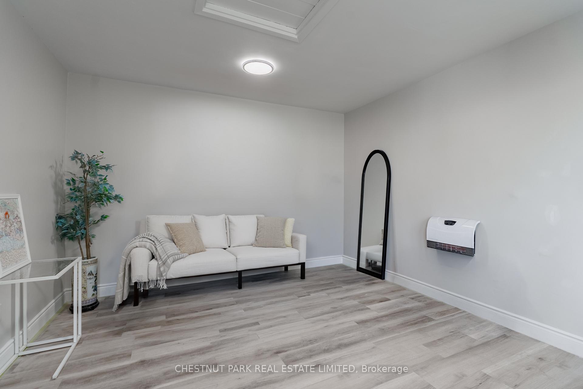 4 Bedroom Single Family Home/House's Image 40