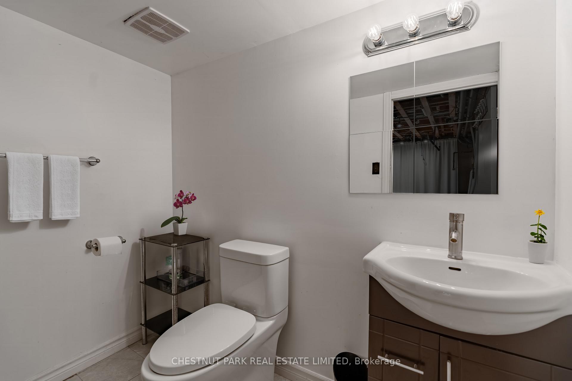 4 Bedroom Single Family Home/House's Image 33