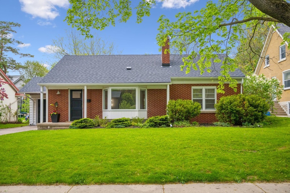 186 Forsyth Drive Waterloo Ontario Canada Sale residential Cari Hewick RE/MAX Solid Gold Realty (II) Ltd., Brokerage*