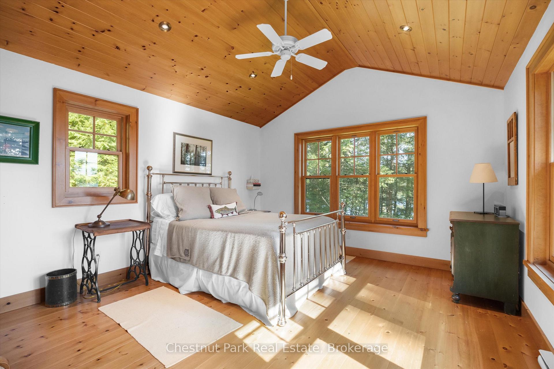 5 Bedroom Single Family Home/House's Image 27