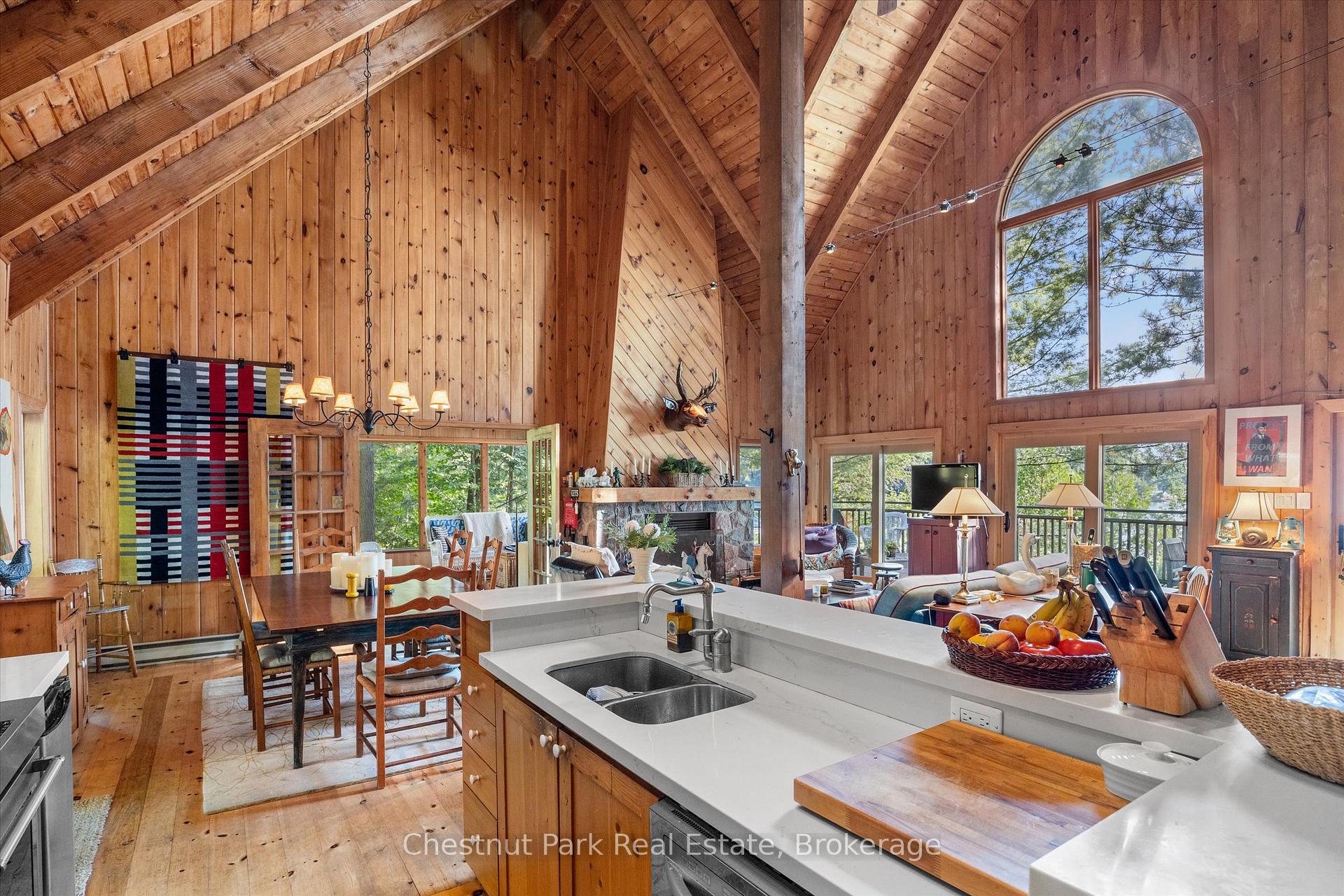 5 Bedroom Single Family Home/House's Image 12