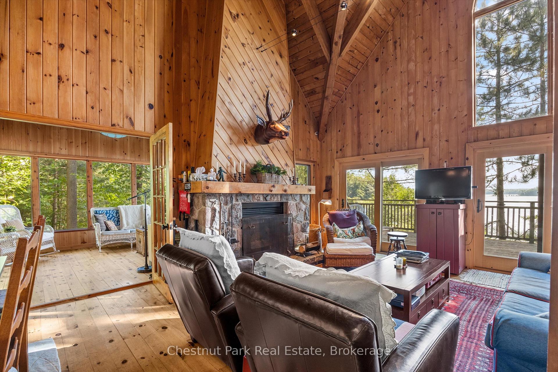 5 Bedroom Single Family Home/House's Image 6