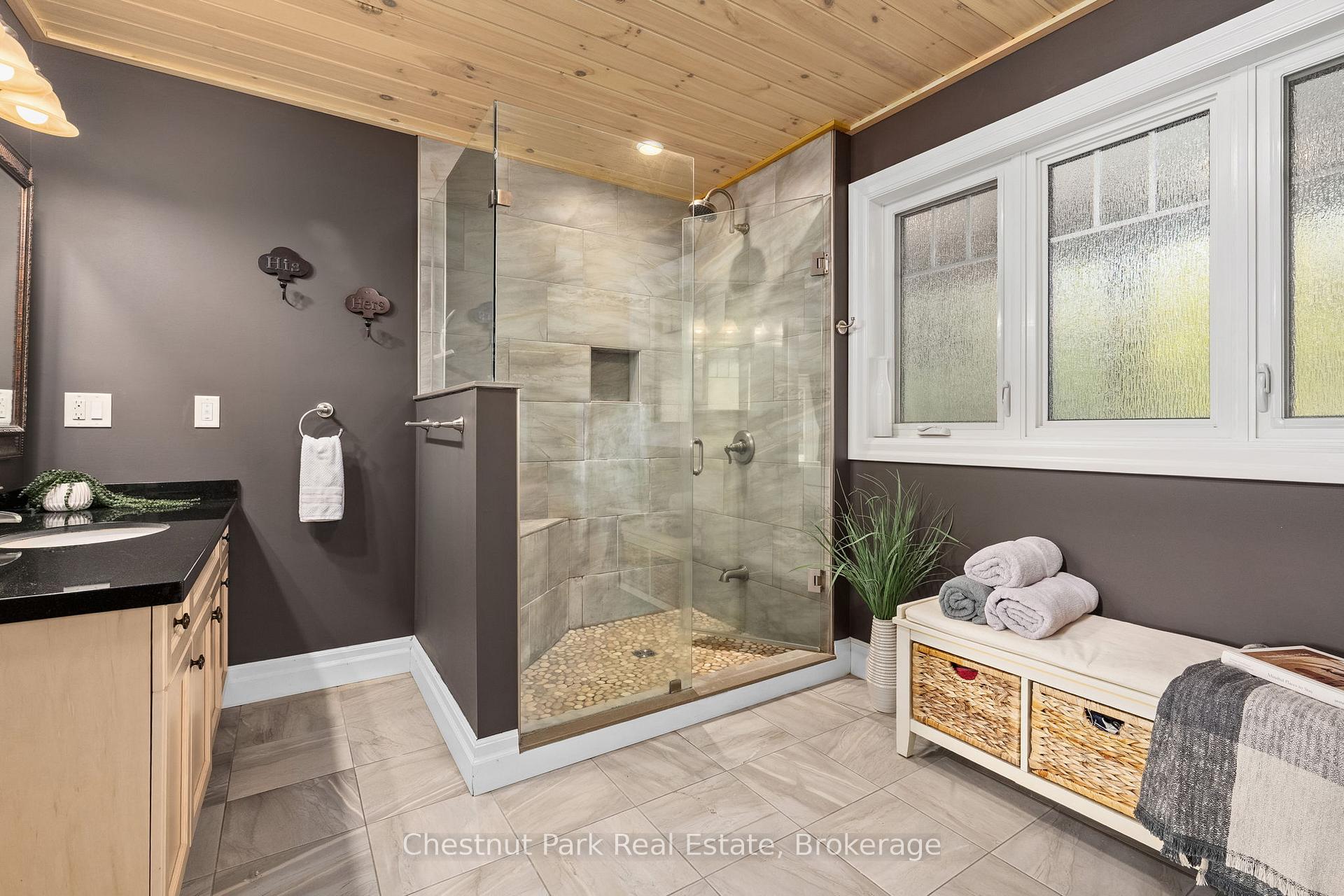 3 Bedroom Single Family Home/House's Image 32