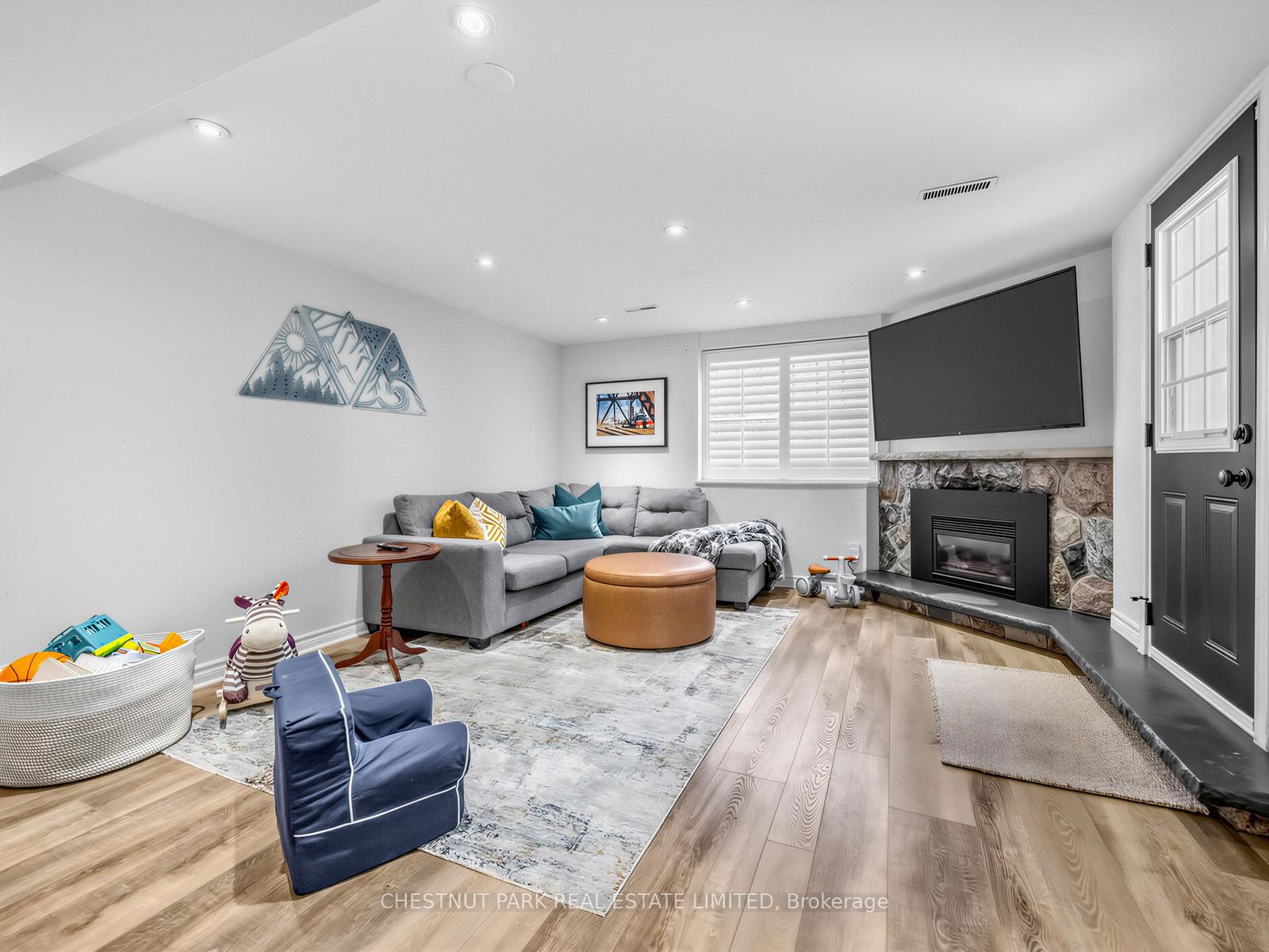 4 Bedroom Single Family Home/House's Image 30