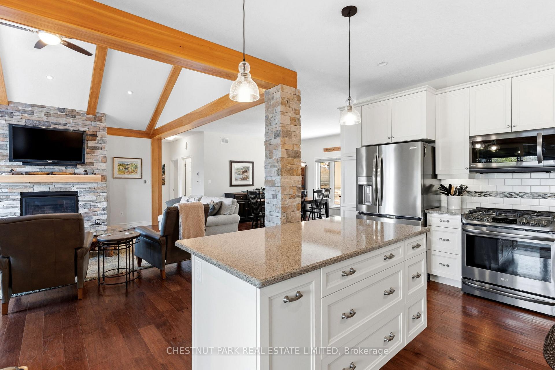 4 Bedroom Single Family Home/House's Image 9