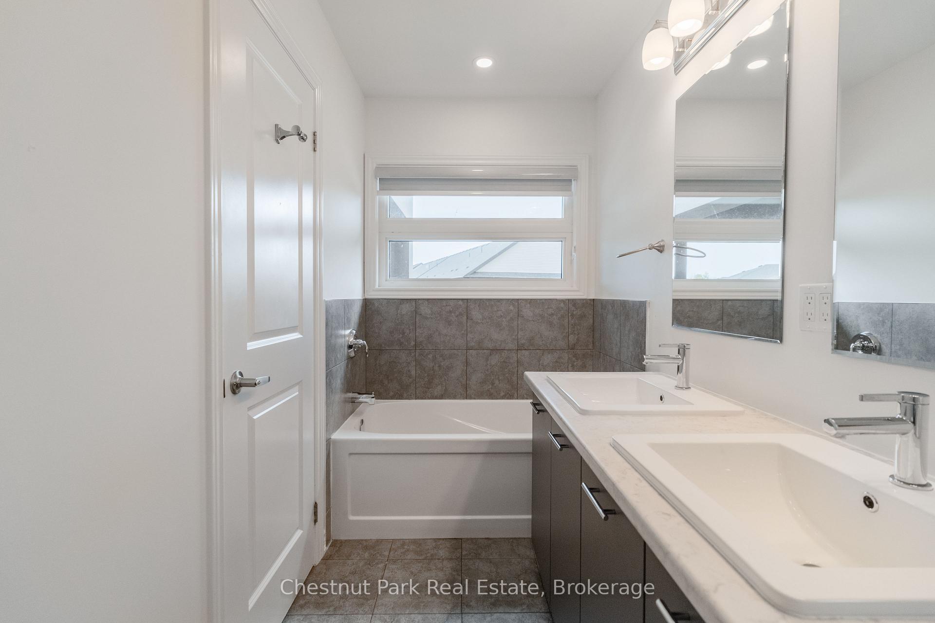 4 Bedroom Other's Image 31