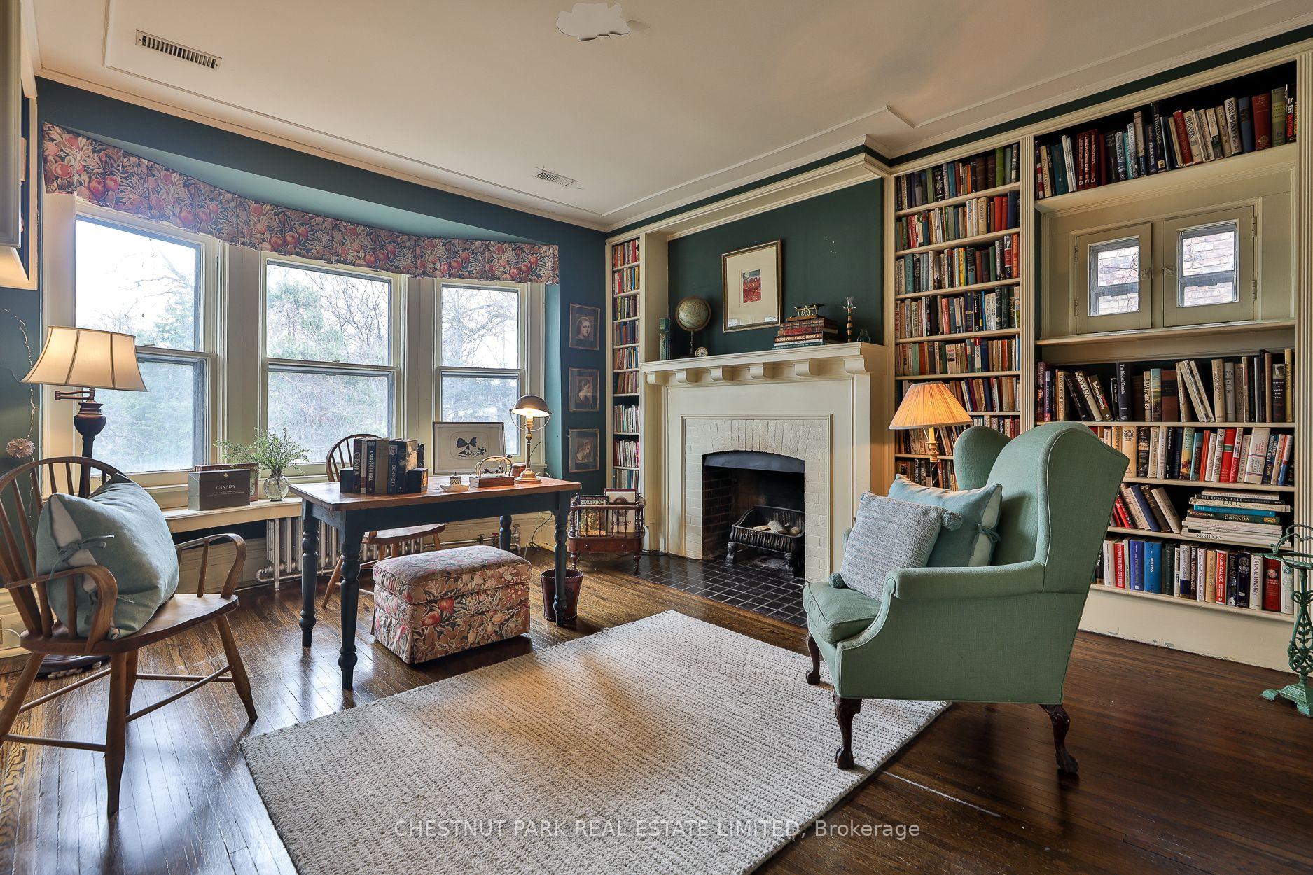 7 Bedroom Single Family Home/House's Image 18